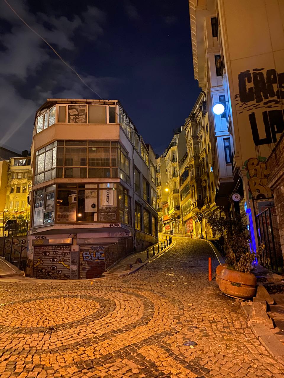 Мандрівник показав унікальні місця Стамбула, які повинен побачити кожен